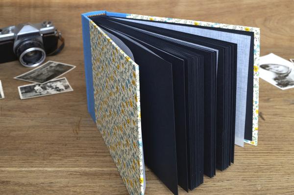 Romantic photo album "Mitzi", light blue photo album